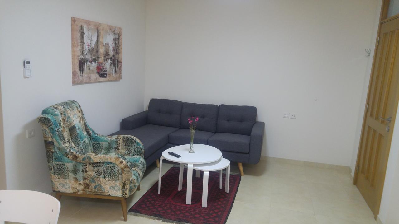 Sabba'S Apartment Kefar Sava Exterior foto